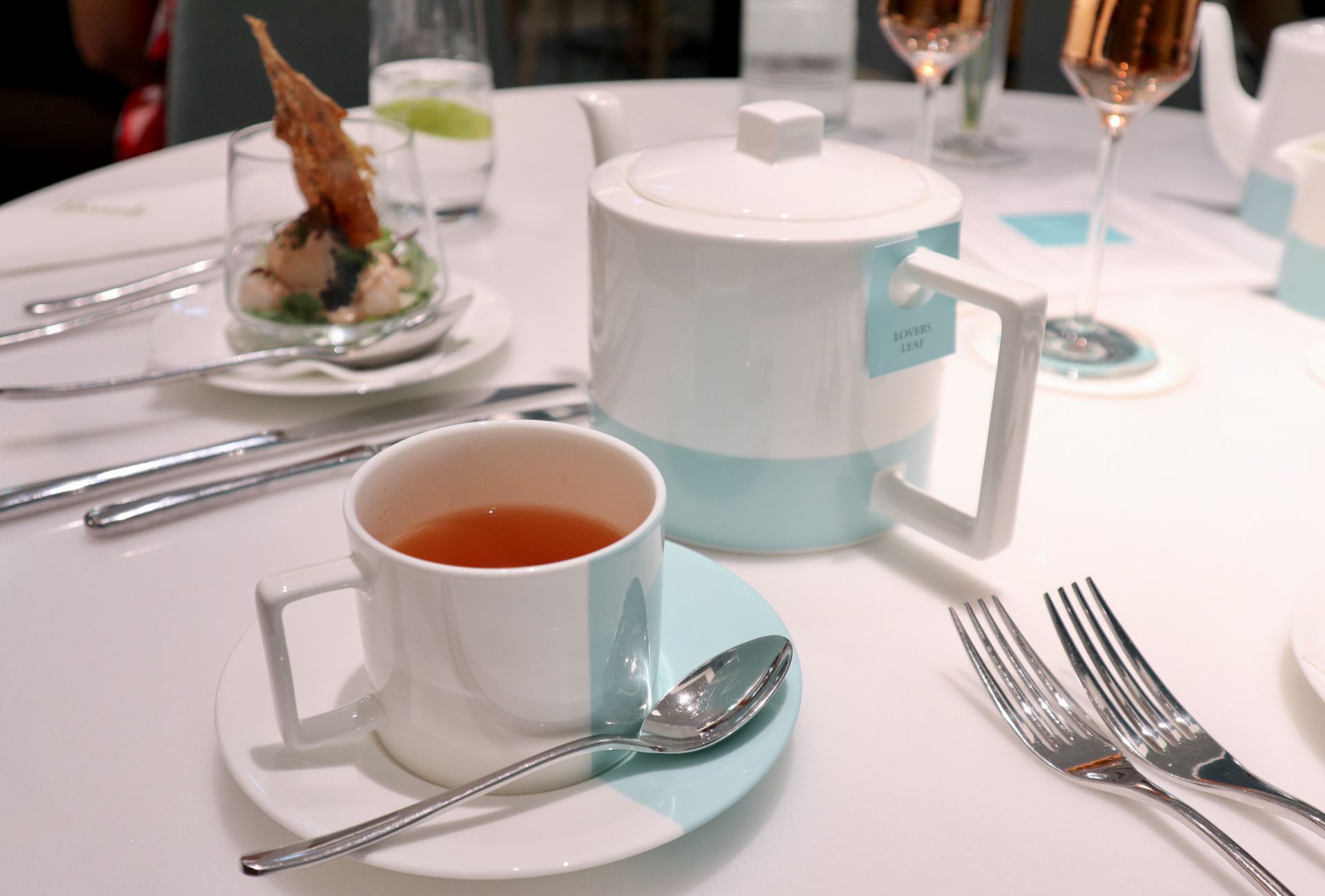 TIFFANY AFTERNOON TEA THE TIFFANY BLUE BOX CAFE AT HARRODS Dancing