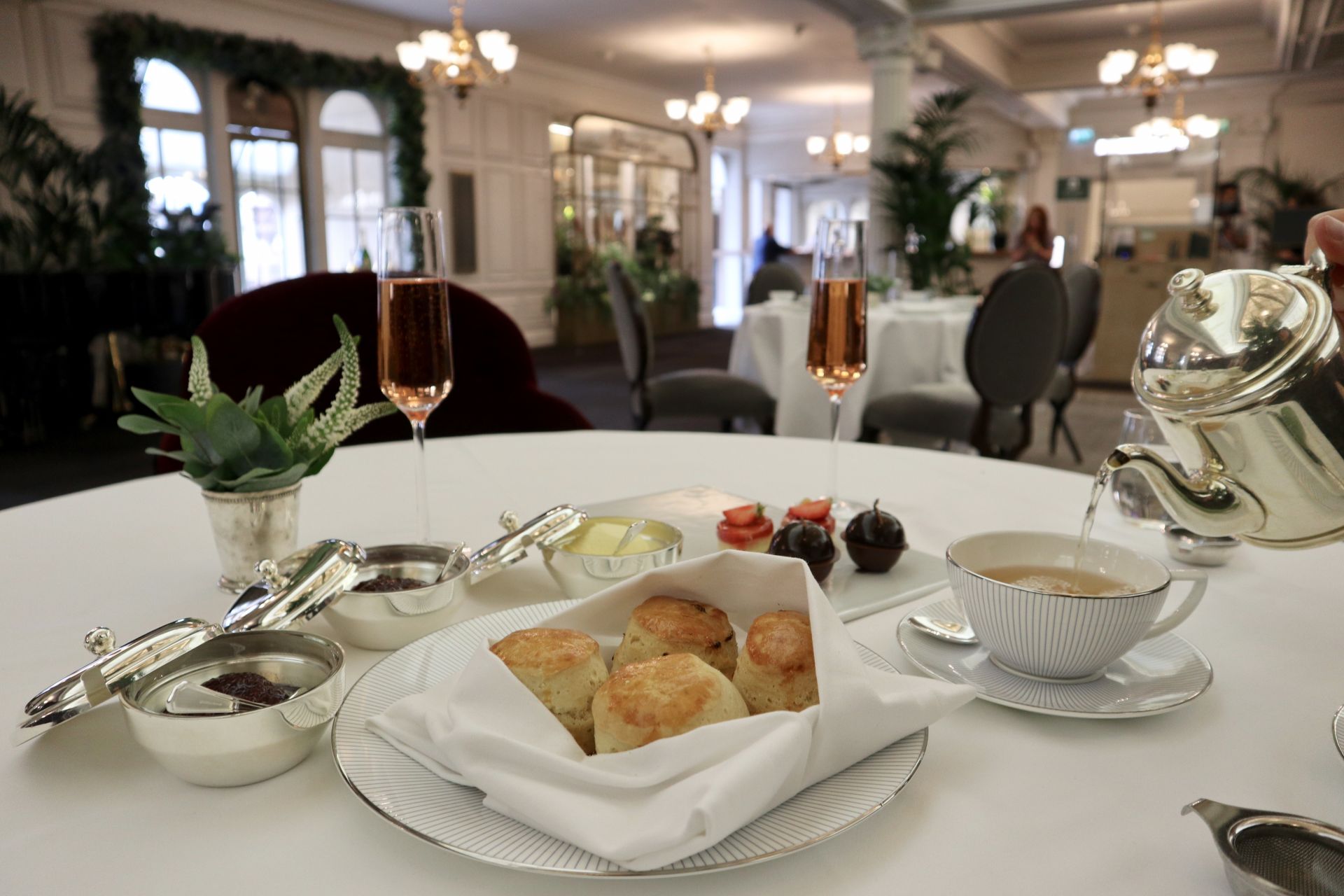 AFTERNOON TEA HARRODS TEA ROOMS Dancing In High Heels