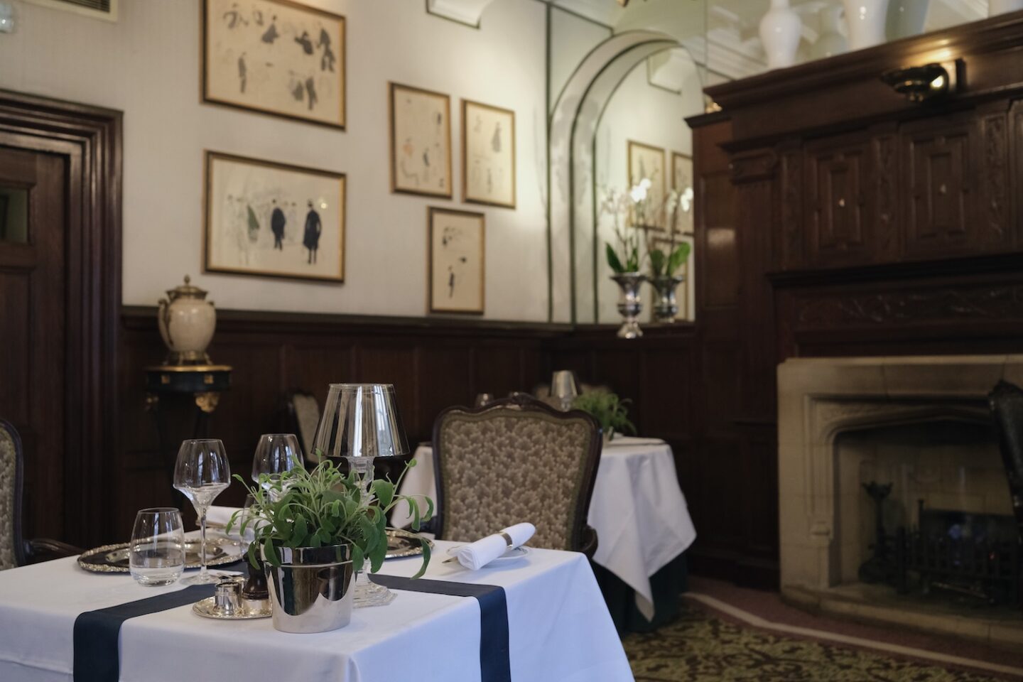 SUNDAY ROAST LUNCH AT CHENESTON’S | THE MILESTONE HOTEL